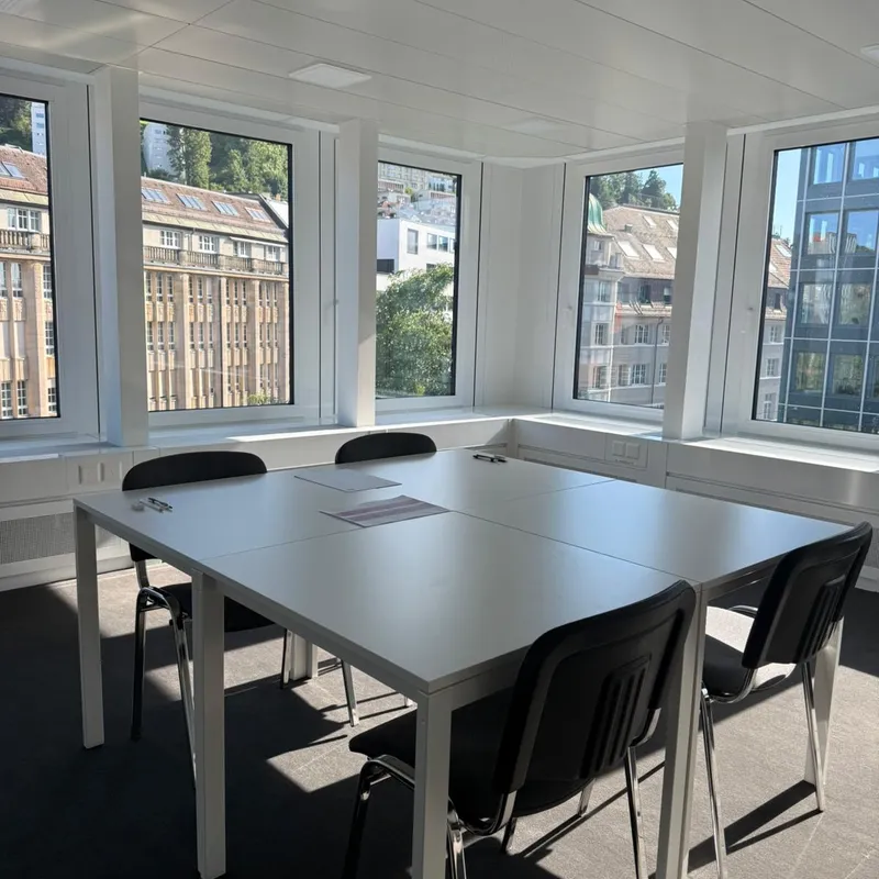 ils-stgallen-exam-classroom-3